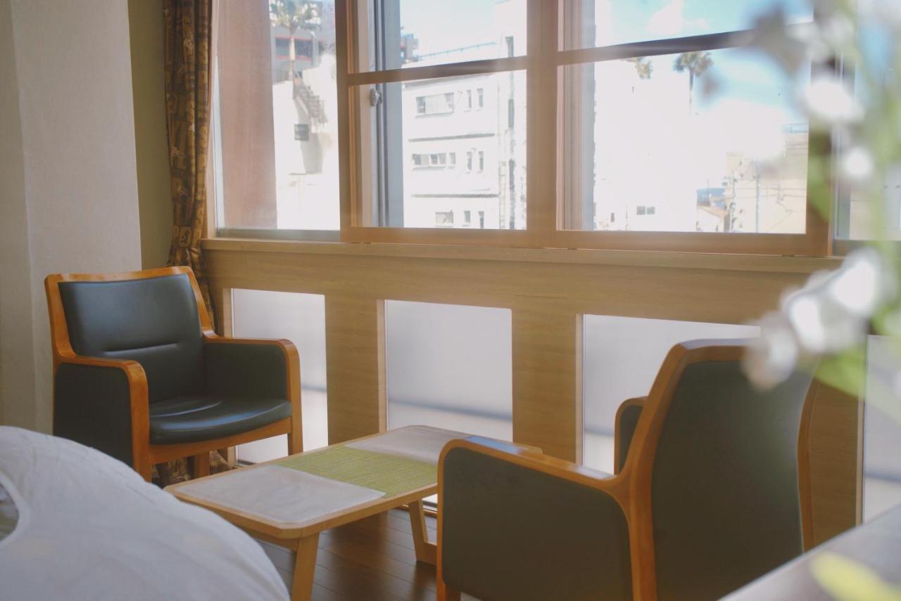 Izu-No-Umi Hotel Атами Экстерьер фото